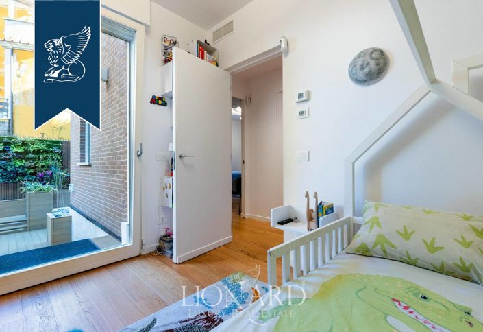 Image No.20-4 Bed Apartment for sale