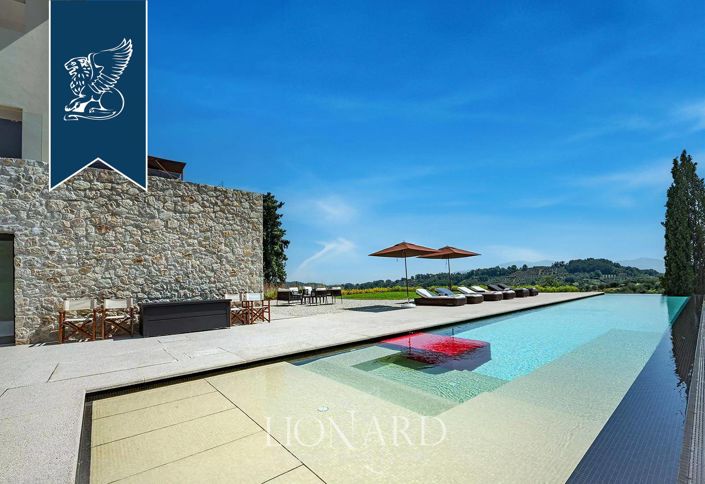 Image No.8-5 Bed Villa for sale