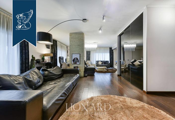 Image No.16-5 Bed Flat for sale