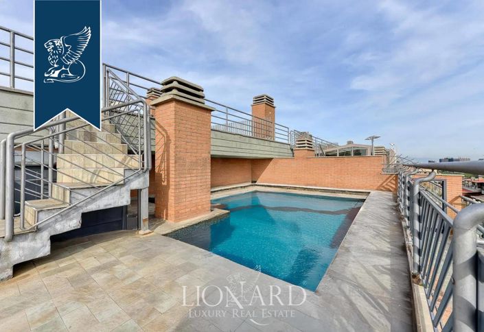 Image No.8-5 Bed Flat for sale