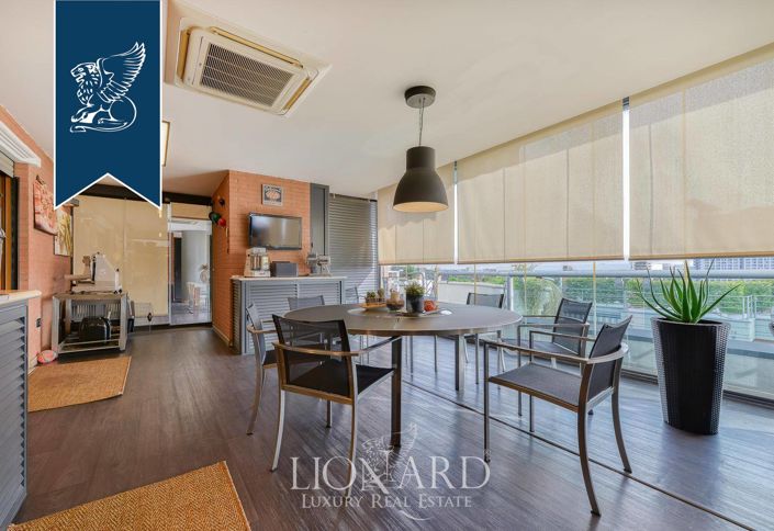 Image No.10-5 Bed Flat for sale