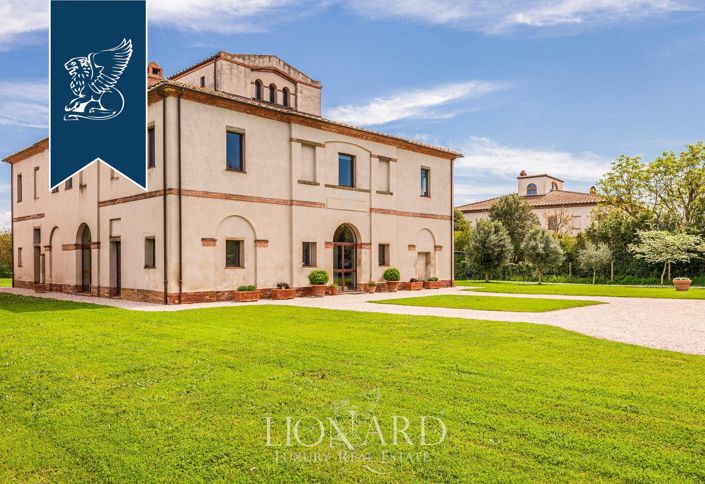 Image No.3-5 Bed Villa for sale