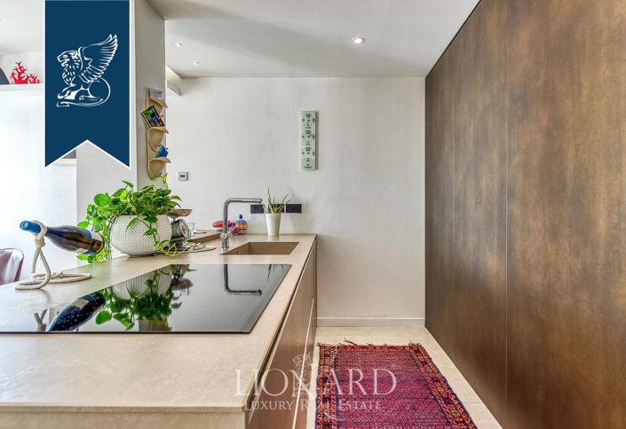 Image No.10-4 Bed Apartment for sale