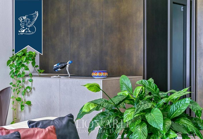 Image No.15-4 Bed Apartment for sale