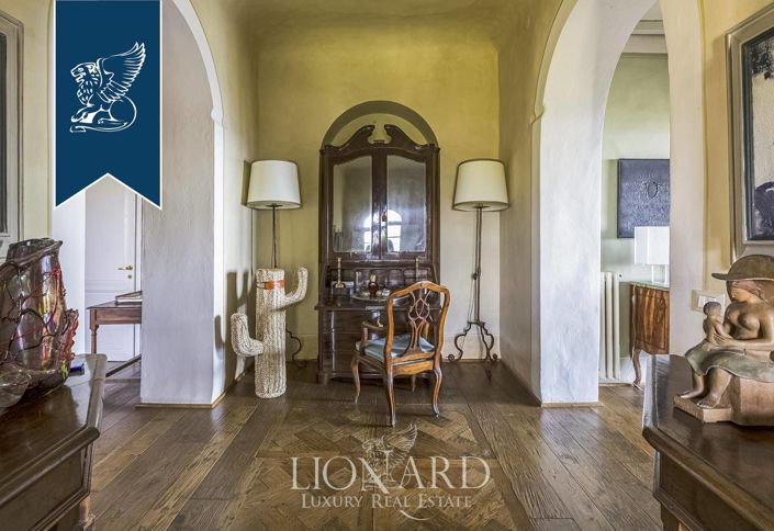 Image No.19-8 Bed Villa for sale