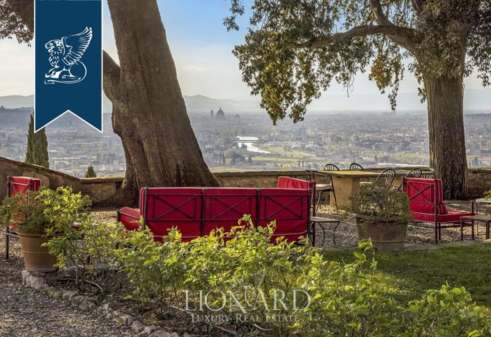 Image No.2-8 Bed Villa for sale