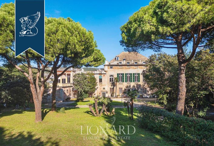 Image No.1-20 Bed Villa for sale