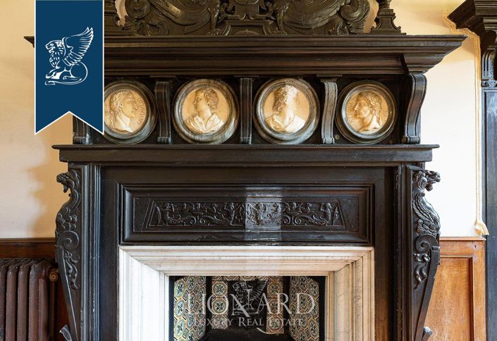 Image No.35-20 Bed Villa for sale