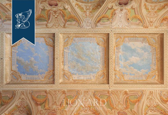 Image No.38-20 Bed Villa for sale