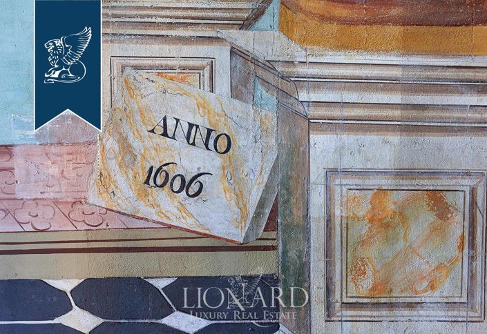 Image No.39-20 Bed Villa for sale