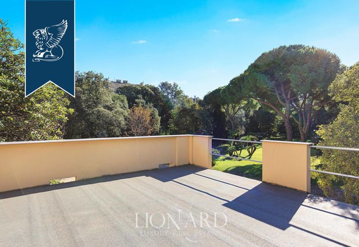 Image No.54-20 Bed Villa for sale