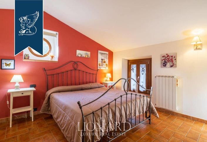 Image No.18-5 Bed Hotel for sale