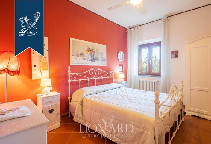 Image No.20-5 Bed Hotel for sale