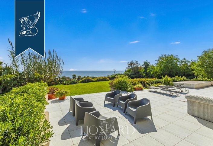 Image No.10-7 Bed Villa for sale