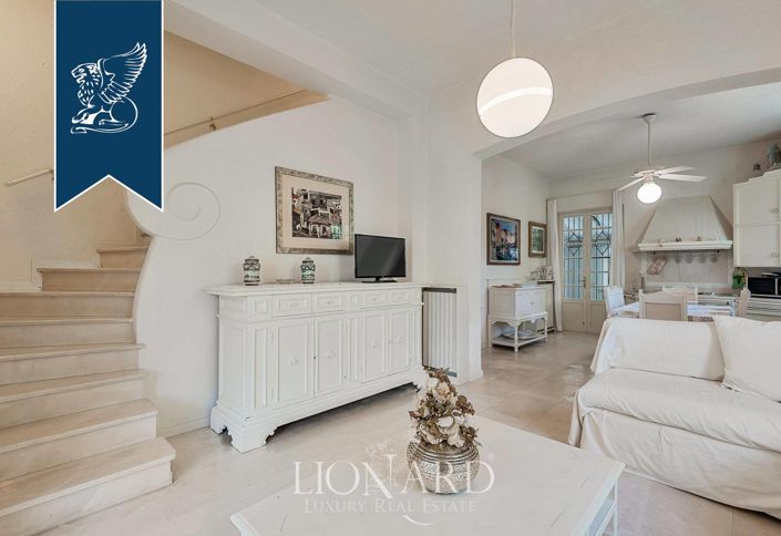 Image No.9-3 Bed Villa for sale