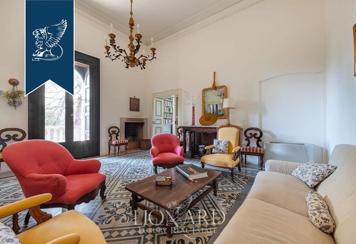 Image No.17-17 Bed Villa for sale