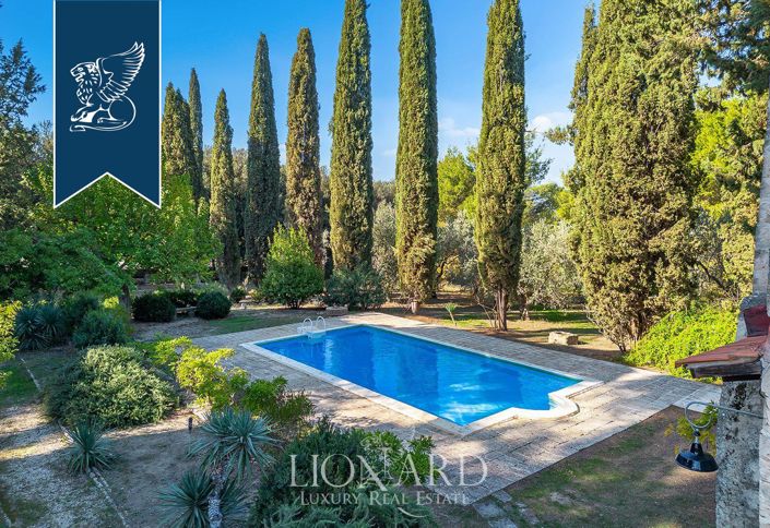 Image No.5-17 Bed Villa for sale