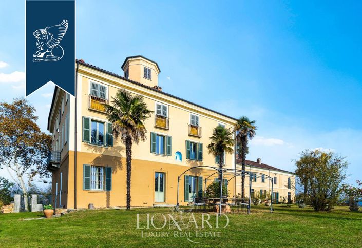 Image No.9-10 Bed Property for sale