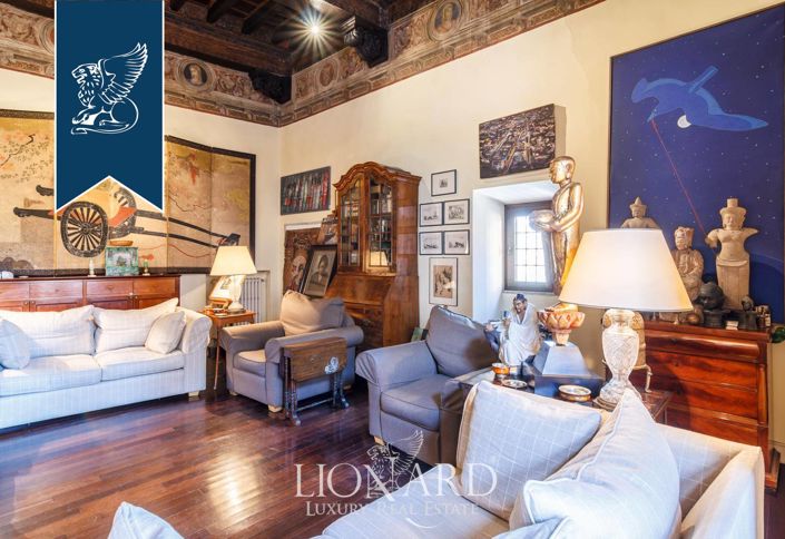 Image No.15-20 Bed Property for sale