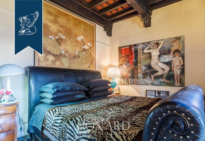 Image No.22-20 Bed Property for sale