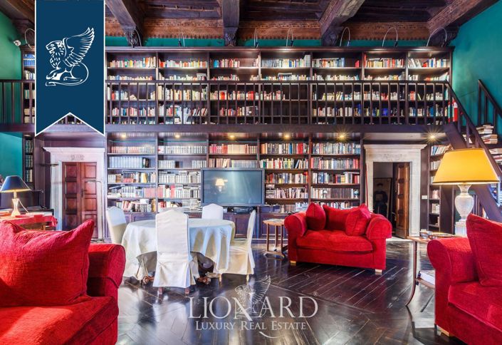 Image No.9-20 Bed Property for sale