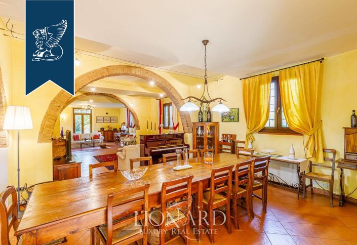 Image No.20-11 Bed Farmhouse for sale