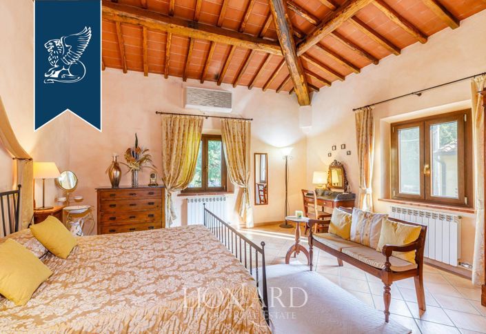 Image No.25-11 Bed Farmhouse for sale