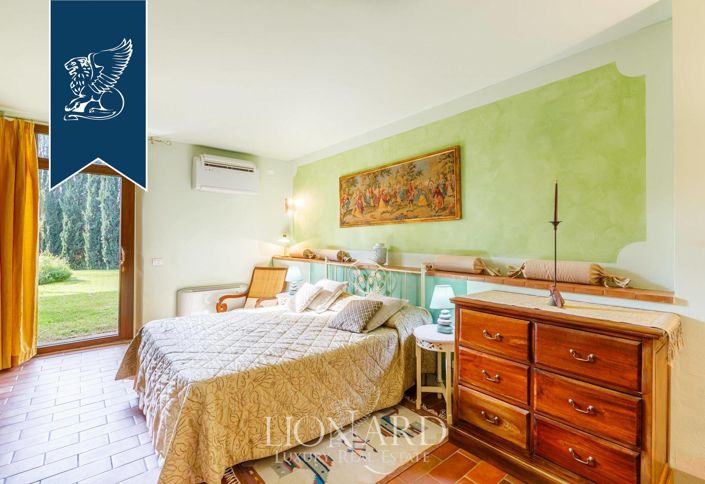 Image No.28-11 Bed Farmhouse for sale