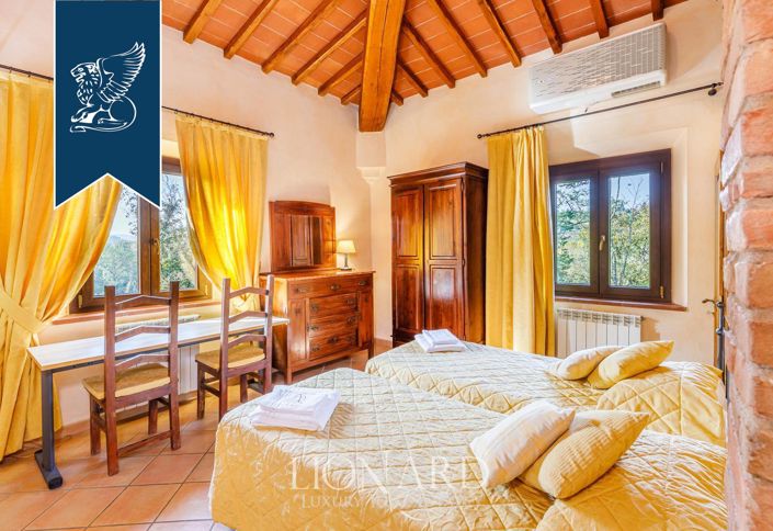 Image No.32-11 Bed Farmhouse for sale