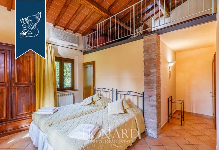 Image No.33-11 Bed Farmhouse for sale