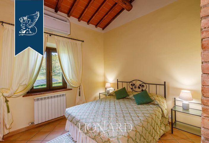 Image No.42-11 Bed Farmhouse for sale