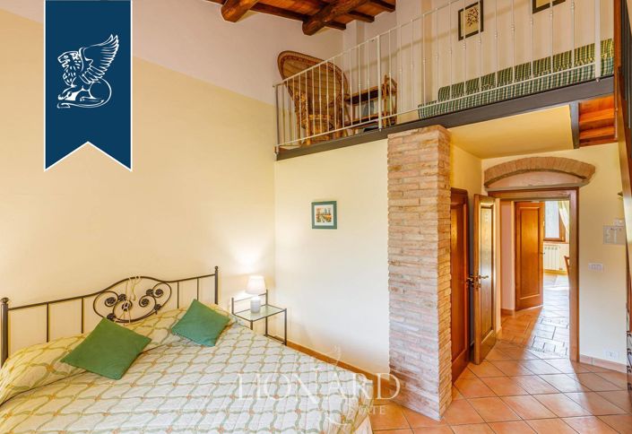 Image No.43-11 Bed Farmhouse for sale