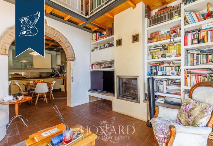 Image No.45-11 Bed Farmhouse for sale