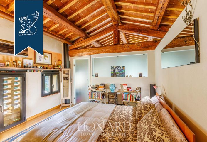 Image No.47-11 Bed Farmhouse for sale