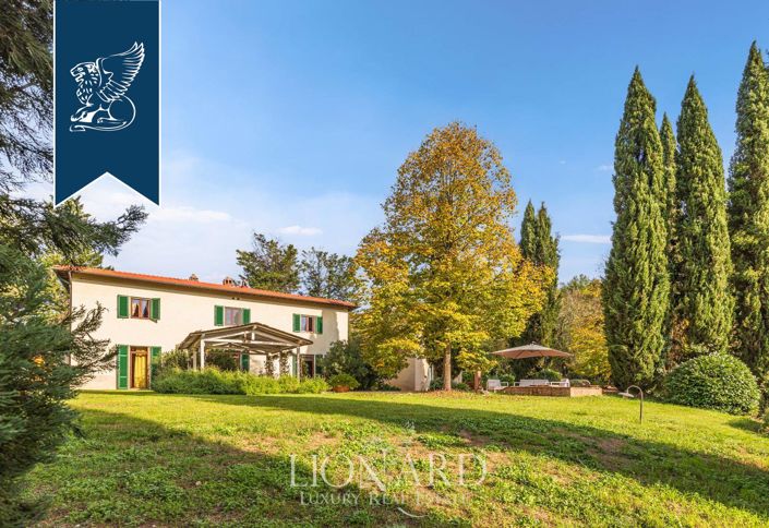 Image No.5-11 Bed Farmhouse for sale