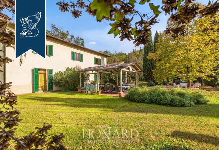 Image No.6-11 Bed Farmhouse for sale