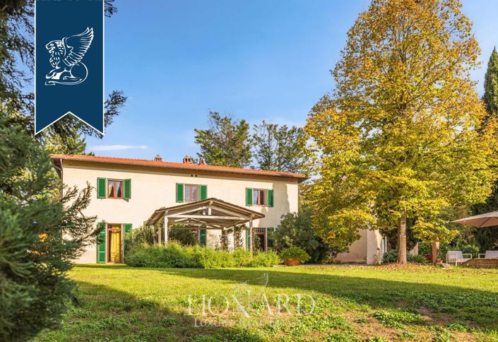 Image No.7-11 Bed Farmhouse for sale