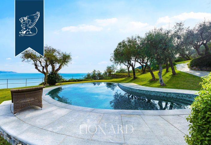 Image No.12-4 Bed Villa for sale