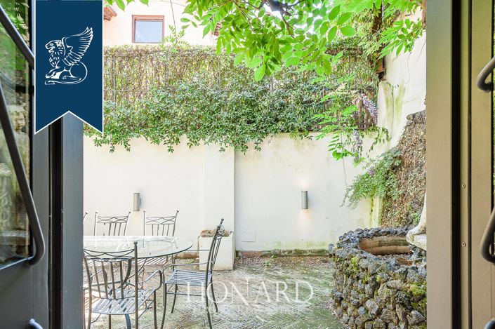 Image No.11-2 Bed Property for sale