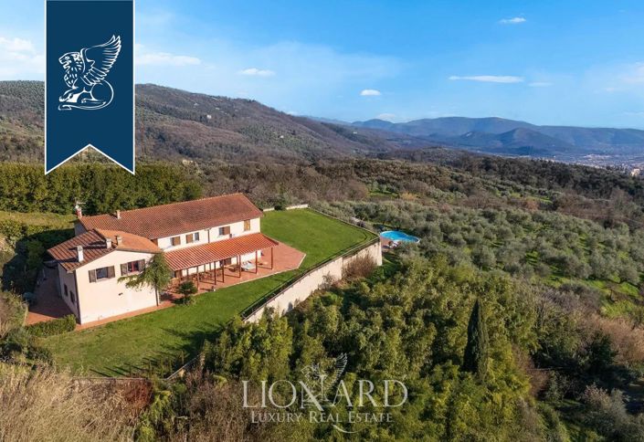 Image No.1-6 Bed Villa for sale