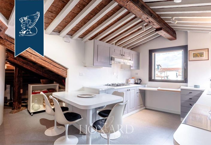 Image No.11-4 Bed Flat for sale