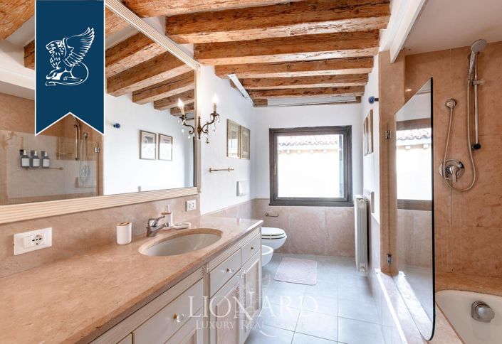 Image No.18-4 Bed Flat for sale