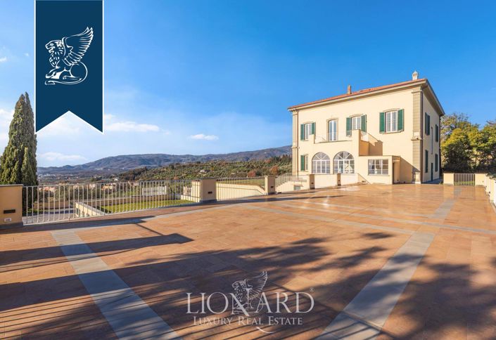 Image No.13-12 Bed Villa for sale