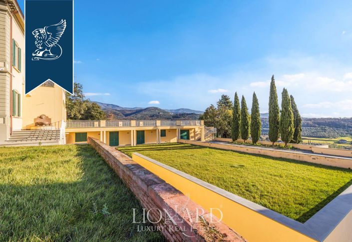 Image No.7-12 Bed Villa for sale