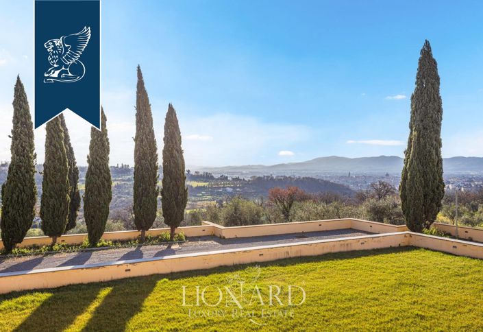 Image No.9-12 Bed Villa for sale