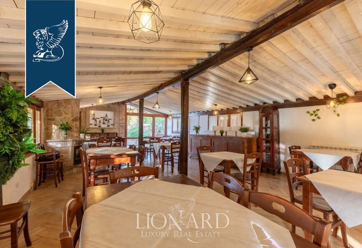 Image No.18-15 Bed Hotel for sale