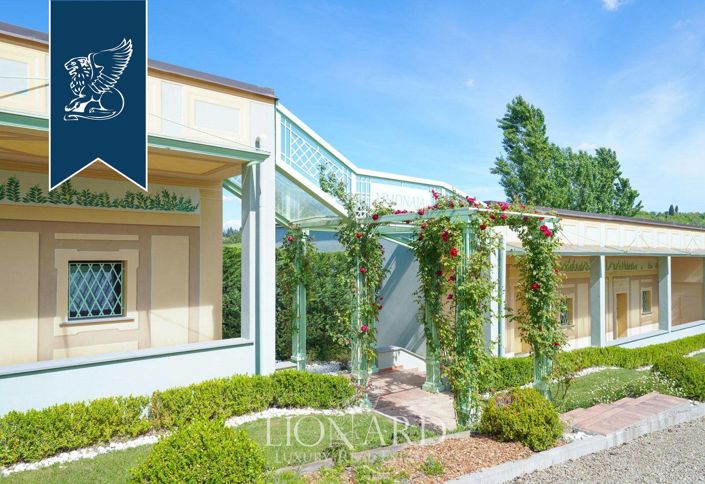 Image No.12-18 Bed Hotel for sale