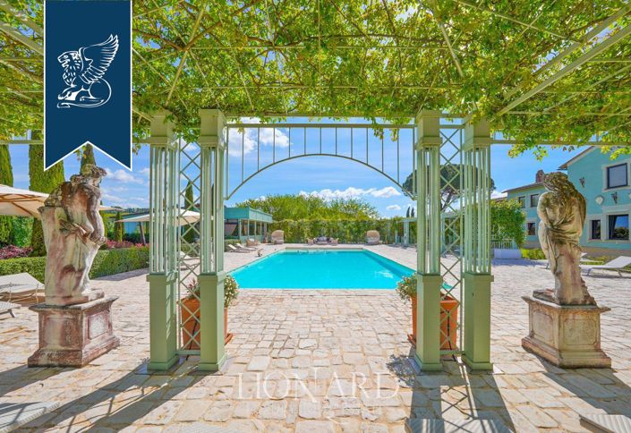 Image No.5-18 Bed Hotel for sale