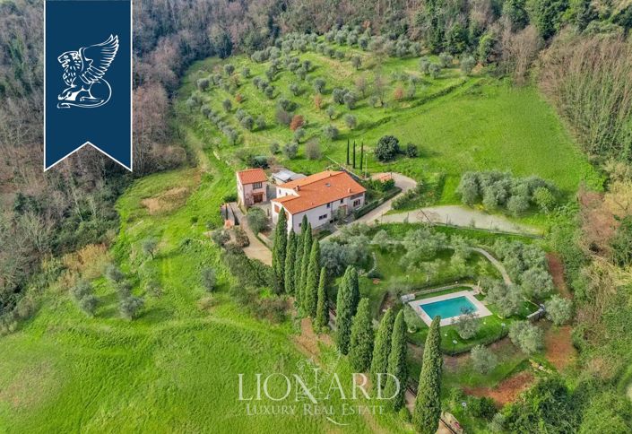 Image No.1-8 Bed Country House for sale