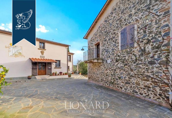 Image No.8-8 Bed Country House for sale